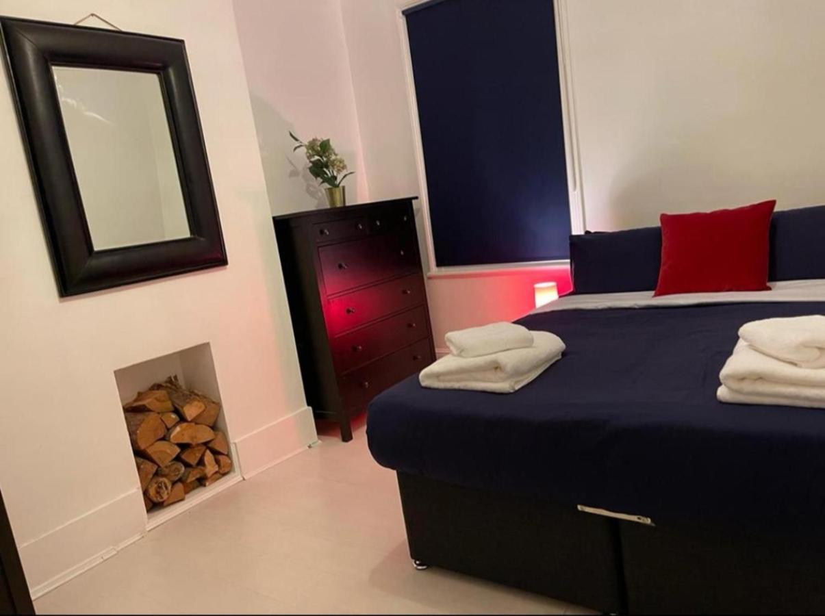Lovely Large London Apartment Near Stratford Exterior photo